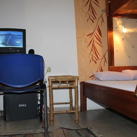 Tash Inn Hostel Belgrado Buitenkant foto
