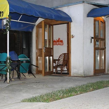 Tash Inn Hostel Belgrado Buitenkant foto